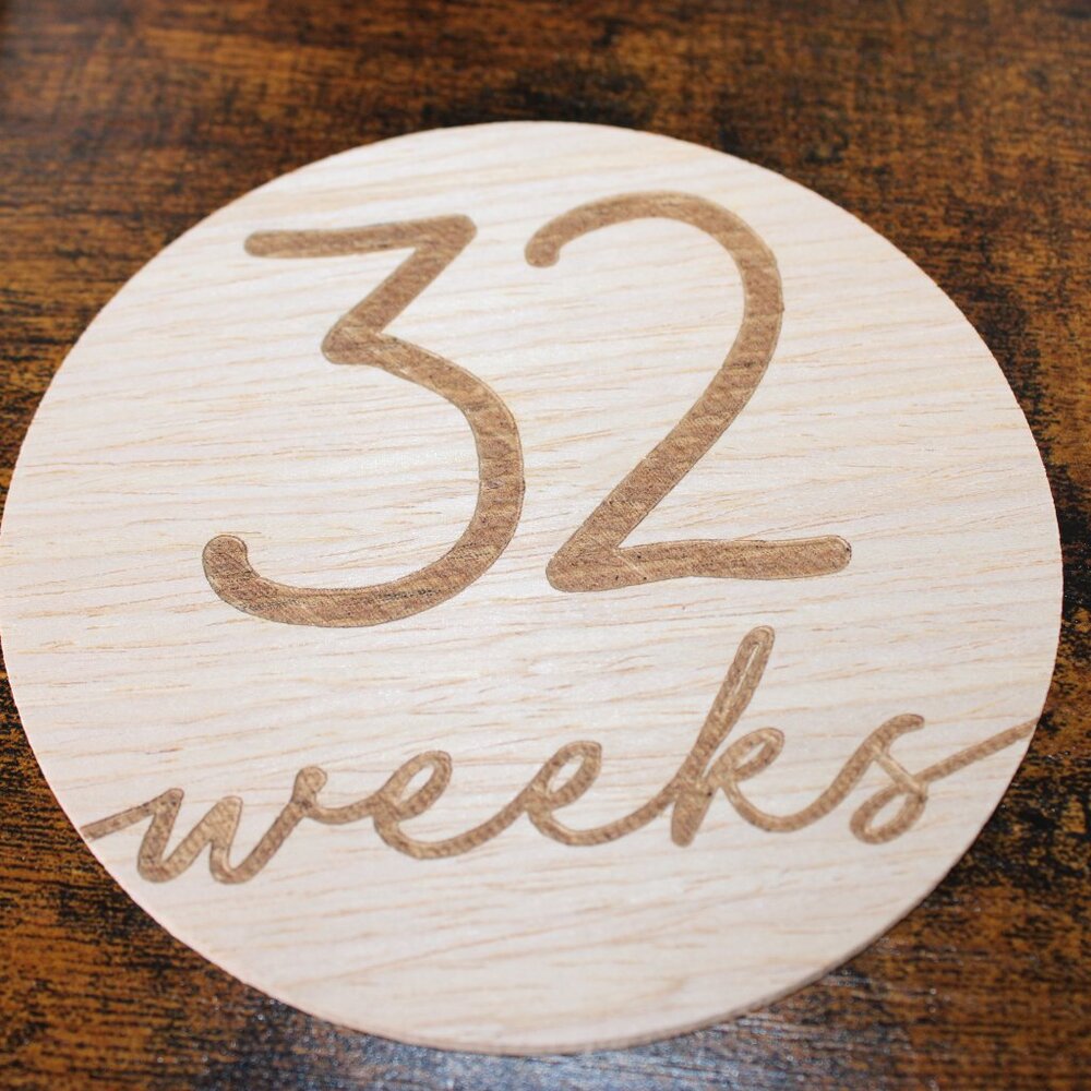 NWOT! Pregnancy/Maternity Wooden Weekly Growth Milestone Discs - Picture 11 of 15
